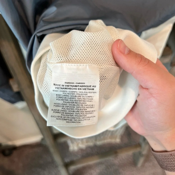 Nike women’s Windrunner jacket size small - Picture 10 of 11